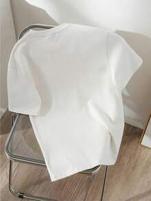 Esta elegante y adorable camiseta de cuello redondo con estampado de gato y texto es perfecta para primavera, verano y otoño.Su estilo retro informal lo hace adecuado para los desplazamientos diarios, las vacaciones y el vestuario informal.Lavable a máquina. - Blanco - Ver 2