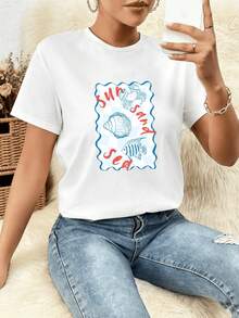 Women's Casual Short-Sleeved T-Shirt With A Round Neck, Perfect For Summer And The Beach. Featuring A Vibrant Print Of Waves, Shells, And Fish, It Boasts Vivid Colors. Made From Soft, Breathable, Double-Brushed Milk Silk Fabric, It Has A Relaxed Fit, Making It Suitable For Everyday Summer Wear. Modern, Sporty, Youthful, Versatile, Fun For Parties, Fashionable, Unique, Beachy, And Comfortable For All Seasons. - 白色 - 查看 6