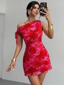 mini de vacaciones elegante y sexy con hombro asimétrico y floral nuevo para mujer en verano, vestido floral de malla, vestido de cuello asimétrico, ropa de primavera/verano, atuendo de playa, elegante, sexy, vacaciones, playa, Hawái, cita - Rosa Fucsia - Ver 1