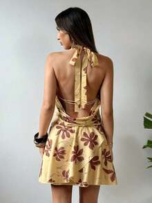 Nuevo vestido mini de verano con escote halter, espalda descubierta, cuello de pico profundo en V, asimétrico y volantes en el bajo, en color liso - Multicolor - Ver 6