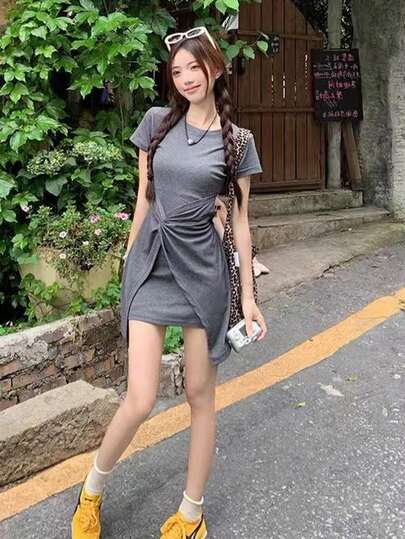  Y6Y-夏季新款休闲灰色扭绳设计收腰短款连衣裙（女款）