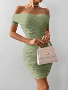 Vestido mini ajustado de mujer con hombros abiertos, manga corta, abalorios y drapeado - Verde - Ver 4