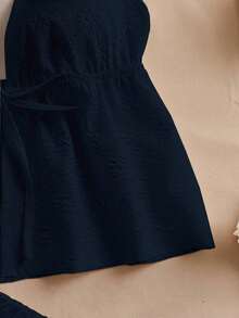 Conjunto de 2 piezas con top de cuello halter con volantes y shorts de unicolor - Azul marino - Ver 3