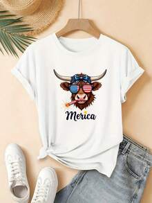 Camiseta de mujer, estilo regular de manga corta - diseño geométrico 2D de una vaca con gafas de sol estilo americano, sosteniendo una flor y llevando un lazo azul. Top casual de manga corta y cuello redondo, adecuado para todas las estaciones, disponible en varios colores y tallas. Moda festiva, estética retro, material transpirable, estampado divertido. - Blanco - Ver 6