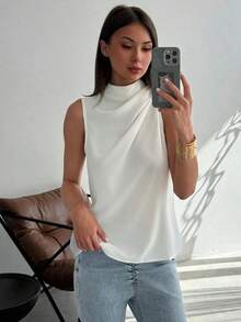 Sleeveless Knit Blouse With Ruching And A Minimalist, Simple H-Shaped Hem For Everyday Wear, For Spring/Summer - 白色的 - 查看 4