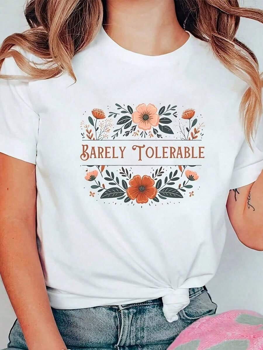 SummerCamiseta Apenas Tolerable, Camiseta Orgullo y Prejuicio, Regalo de Jane Austen, Camisetas de Bibliotecario, Regalo para Amantes de los Libros16.jpg220 g Camiseta de algodón puro de 220 g para primavera-verano. Siente la temporada en su máxima expresión. Nuestra camiseta de algodón puro de está tejida para una transpirabilidad y suavidad excepcionales, lo que la convierte en tu compañera ideal desde las flores de primavera hasta el sol de verano. Diseñada para la comodidad durante todo el día, es más que un básico: es un regalo considerado y práctico para envolver a tus seres queridos en una comodidad inquebrantable.Fashion All-match Women's Short Sleeve T-shirt, Basic Style for Inner & Outer Wear - Blanco - Ver 1