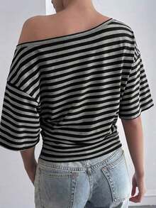Blusa holgada y casual de mujer con rayas y parches, cuello oblicuo y manga corta, elegante estilo callejero para primavera, verano y otoño - Gris - Ver 2