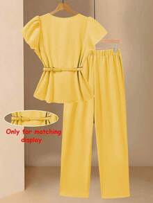 Conjunto informal de mujer con blusa de cuello en V plisada y pantalones de pierna ancha de unicolor - Amarillo - Ver 2