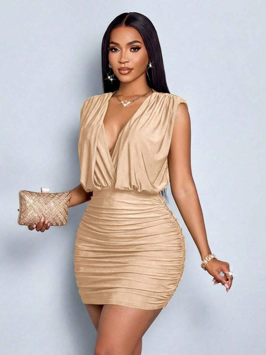 Vestido corto de punto con pliegues y cuello en V profundo sin mangas de unicolor, elegante y casual para uso diario, nuevo estilo. Vestido ajustado con pliegues de tela de punto para verano, ideal para Hawái, fiestas del té, estilo bohemio para la playa, conciertos, vacaciones tropicales. - Caqui - Ver 1