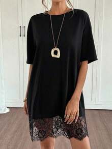 Vestido corto de verano de mujer con cuello redondo, mangas cortas de hombros caídos, parches de encaje y diseño holgado de un solo color - Negro - Ver 8
