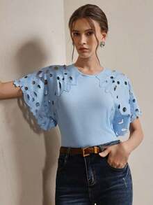 Blusa elegante y moderna de mujer con diseño floral calado, adecuada para el Día de San Valentín, vacaciones de verano en la playa, Año Nuevo - Celeste - Ver 5