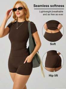 Conjunto de camiseta de manga corta de cuello redondo y pantalones cortos deportivos con bolsillo lateral para mujer, para el verano - Marrón - Ver 1