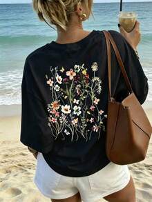 Playera Casual Oversize Mujer con Diseño "Flores Silvestres y Mariposas" - Estilo Boho y Natural OWJO - Negro - Ver 6