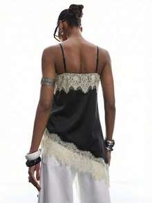 Camiseta de mujer con encaje asimétrico y contraste - Negro - Ver 2