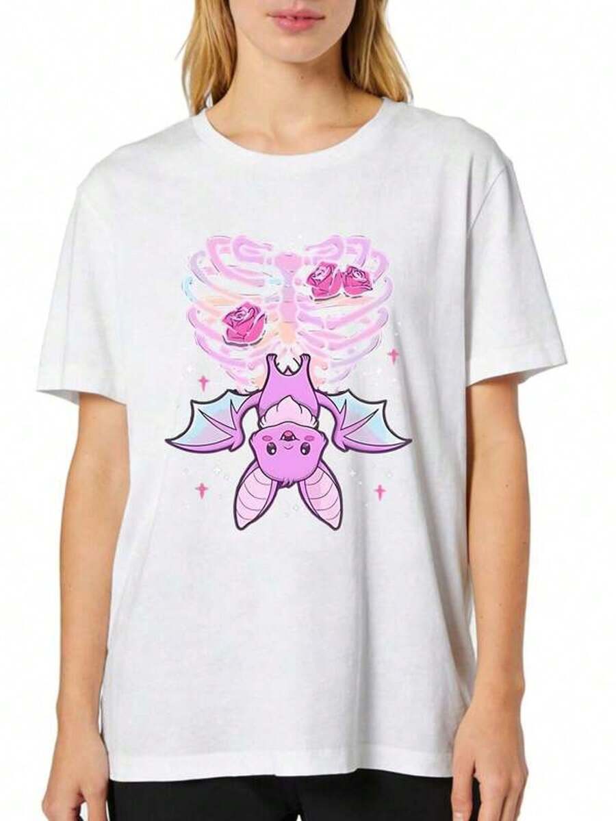 Camiseta de talla grande con estampado gráfico de esqueleto de murciélago y floral en estilo Kawaii Pastel Goth, cuello redondo, manga corta, camiseta casual de moda, uste cómodo, lavable a máquinarrimavera y verano, ropa de mujer