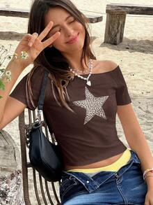Camiseta de mujer con estampado de estrella de cinco puntas y hombros descubiertos - Café integral - Ver 3