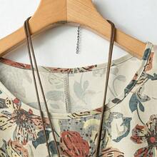 Women's Casual Commuter Solid Color Front Short Back Long Top & Floral Print Long Pants 2 Pieces Set  Omen's Full Print Round Neck Long Sleeve High-Low Hem Top And Wide Leg Pants Loose 2 Pieces Set Two Pieces Pants Set Women Blouse And Pants Set Women Ladies Casual Pants Set Women Two Pieces Outfit Summer Pants Sets Women's Solid V-Neck Short Sleeve Shirt And Printed Pants Casual Suit 2pcs Summer Women Allover Allover Print Short Sleeve Top And Solid Color Pants Set Fall Women Clothes Fall Cloth - Verde - Ver 4