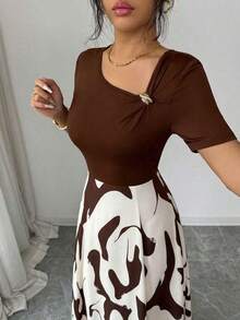 Vestido de línea A con cuello en V y cintura recogida con patrón abstracto en blanco y negro y decoración de hebilla de metal, elegante para uso diario, vacaciones, estilo retro francés, viajes, San Valentín, citas, ropa de calle, fiestas, principios de primavera/primavera-verano - Marrón - Ver 6