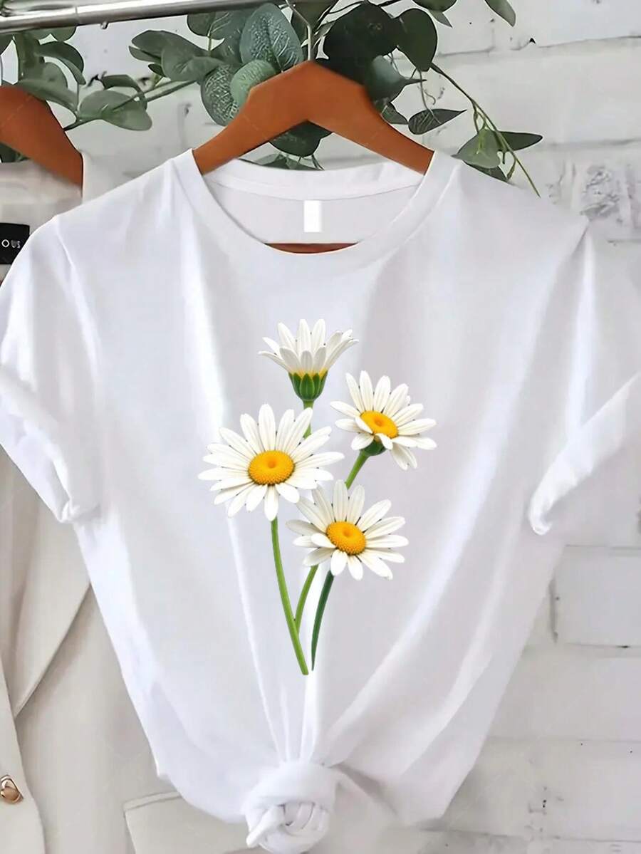 Classic Plus Size - Plus Size - Green Daisy Flower Design T-Shirt, Suitable For Plus-Size Women, A Perfect Choice For Casual Summer Wear With Short Sleeves And A Fresh Floral Design. Crew Neck T-Shirt With A Modern Design, Perfect For Wearing In Summer And Autumn. A Hit. - 白色 - 查看 1