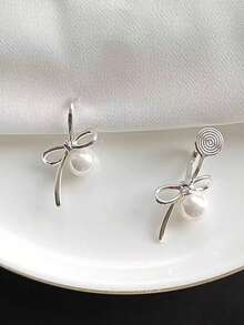 1 Pair Fashion New No Piercing Delicate Butterfly Faux Pearl Clip-On Earrings, Suitable For Women's Daily Wear - Ear Clip - View 10