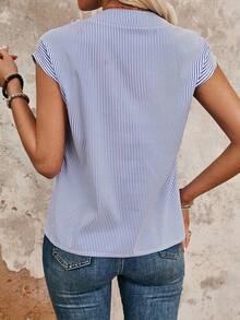 Camisa de manga corta casual y versátil con cuello de solapa y estampado de rayas - azul real - Ver 2