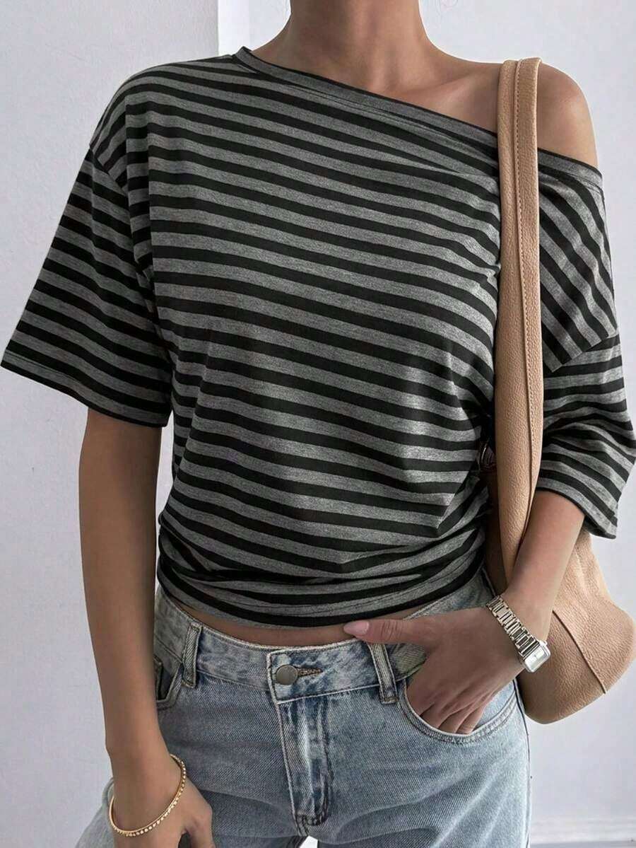 Blusa holgada y casual de mujer con rayas y parches, cuello oblicuo y manga corta, elegante estilo callejero para primavera, verano y otoño - Gris - Ver 1