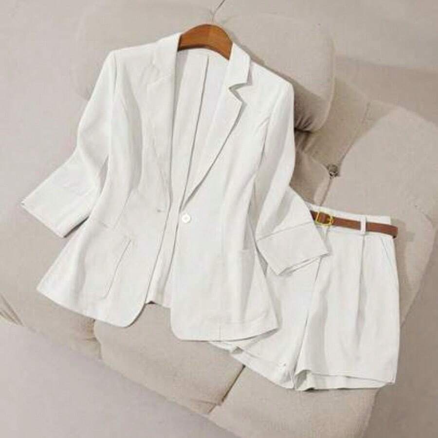 Conjunto de moda con chaqueta de traje azul claro + pantalones cortos con cinturón - Blanco - Ver 1