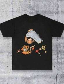 Camiseta de manga corta de talla grande, camiseta de gran valor, tallas completas S-5XL, camisetas para hombre, camiseta de Michael King Of Pop, Jackson 5, ropa de calle, camiseta de peso pesado, regalo ideal para fans HR001. La tela es cómoda, lo que la convierte en el mejor regalo para amigos y fans. HT0001 Camisetas exclusivas para fans premium. Camisetas unisex casuales de manga corta, imprescindibles para fans. Adecuadas para festivales, fiestas, ropa para el hogar, desplazamientos diarios, conjuntos de regreso a la escuela y looks de concierto. Impresas y enviadas en EE. UU. Camisetas 100% algodón, opacas, versátiles, básicas. Conjuntos para padres e hijos. Mercancía de anime 100% algodón. - Negro - Ver 5