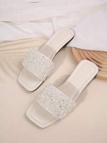 Sandalias de plástico planas, casuales y versátiles para exteriores con decoración de rhinestones para mujer de talla grande, sandalias de playa antideslizantes para primavera/verano - Beis - Ver 7