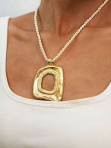1pc Matte Gold Asymmetric Hollow Square Pendant Thick Chain Necklace For Women Daily Wear - Gold - View 2