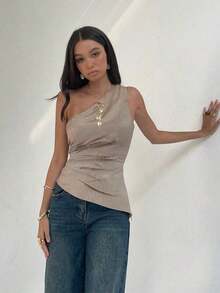 Blusa de moda sin mangas para mujer con cuello oblicuo y fruncido lateral para el trabajo - Caqui - Ver 6
