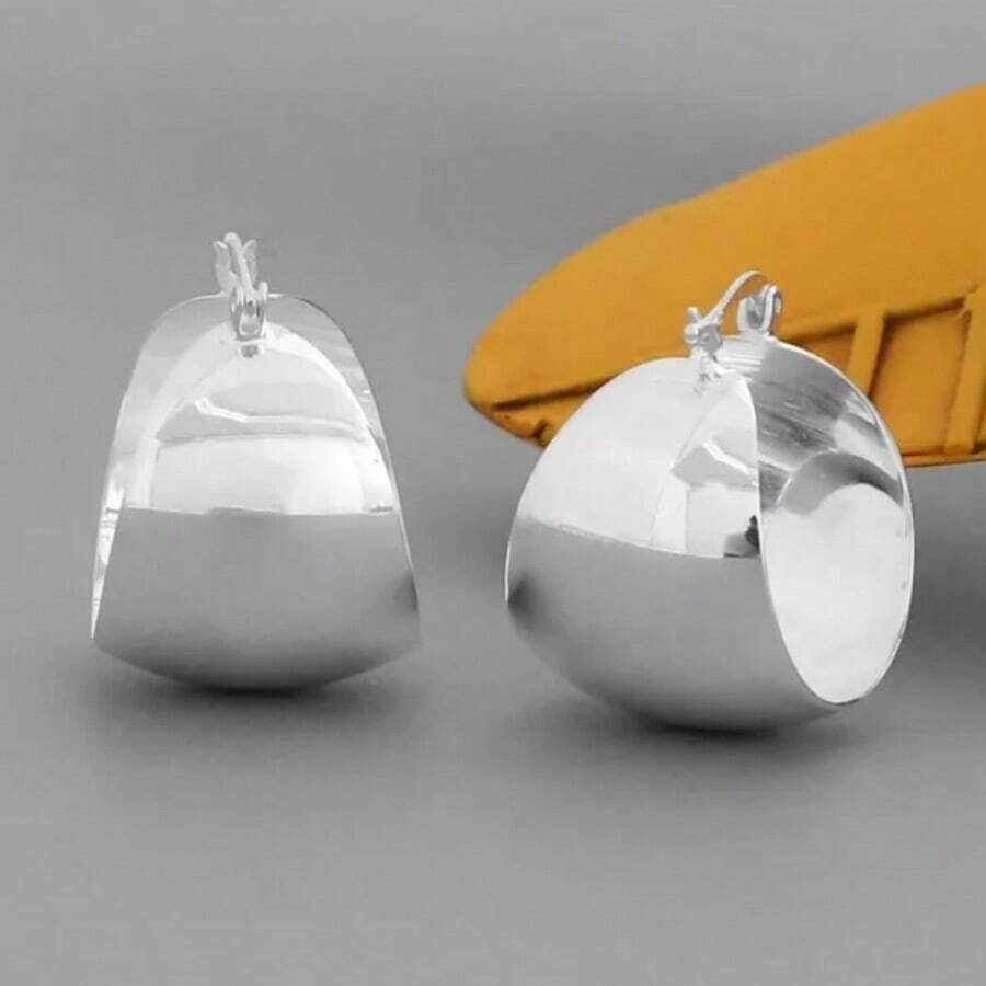 Minimalist Wide Glossy C-Shaped Hoop Earrings, Suitable For Women, Luxury Daily Commute Accessory - Antique Silver - View 1