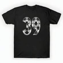 Camiseta de fútbol número 39 # 39 Soccer Mom Player Fan T-Shirt unisex de la de algodón puro de alta densidad de 220 g. C-AmiS-eta uniS-ex 100 % aL-Godón de - Tejido de alta densidad. Apta para todo tipo de perS-onas, ya sean mujeres o hombres. Tejido duradero de alta C-Alidad apto para todas las estaciones, suave al tacto pero duradero. Tops transpirables. Conjuntos de otoño para mujer. Conjuntos de vaC-Aciones para mujer. Disfraz de Halloween para mujer. - Negro - Ver 6