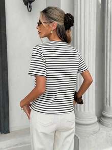 Camiseta casual de mujer de cuello redondo de manga corta a rayas, camiseta a rayas de estilo retro francés de color café, top de manga corta de cuello redondo estilizador y versátil, camiseta básica casual suave y pegajosa, top a rayas, pri - Blanco - Ver 2