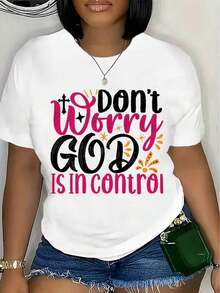 Camiseta con Estampado Tipográfico Temático "Incentivo de Fe" - Mexican Basic 2026. "No te preocupes, DIOS tiene el control" en una divertida combinación de colores negro, rosa y naranja con elementos decorativos. Nuevo lanzamiento genial. - Blanco - Ver 5