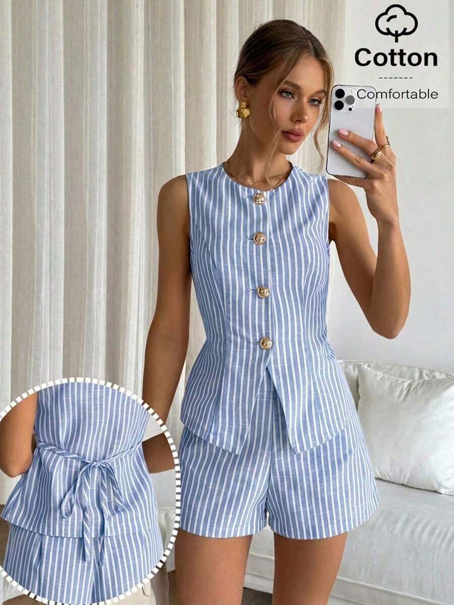 Conjunto de chaleco y pantalones cortos de rayas con botones delanteros para mujer, casual/para ir al trabajo - Azul y blanco - Ver 1