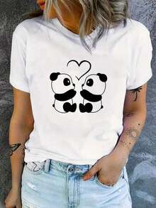 Una camiseta de manga corta para mujer con estilo retro americano, de diseño holgado y estampado (los pantalones son solo sugerencias de estilo). Este artículo sencillo y a la moda presenta patrones de texto con estampados tropicales, y es un elemento imprescindible para crear un estilo relajado de vacaciones, siendo muy adecuado para el Día del Trabajo y el Día de la Independencia de México. - Blanco - Ver 1