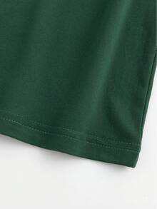 Camiseta Personalizable con Diseño de Gato Negro Adorable |     Diseño de Nombre Personalizado, Detalle de Lazo en la Cintura, Cuello Redondo, Tela Ligeramente Elástica para el Verano - Verde - Ver 4