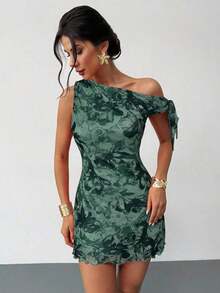 mini de vacaciones elegante y sexy con hombro asimétrico y floral nuevo para mujer en verano, vestido floral de malla, vestido de cuello asimétrico, ropa de primavera/verano, atuendo de playa, elegante, sexy, vacaciones, playa, Hawái, cita - Verde militar - Ver 5