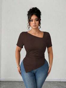 Camiseta de manga corta de cuello asimétrico para mujer talla grande, top ajustado versátil y elegante de alta gama, adecuado para primavera/verano - Marrón - Ver 3