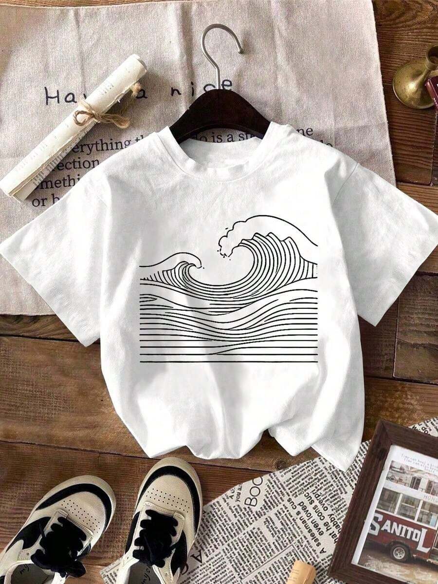 Modern, Casual Women's T-Shirt, Perfect For Parties And Lounging At Home. 100% Cotton, Loose Fit. Vintage Style T-Shirt With A Minimalist, Linear Wave Print, Short Sleeves, Round Neck. - 白色的 - 查看 1