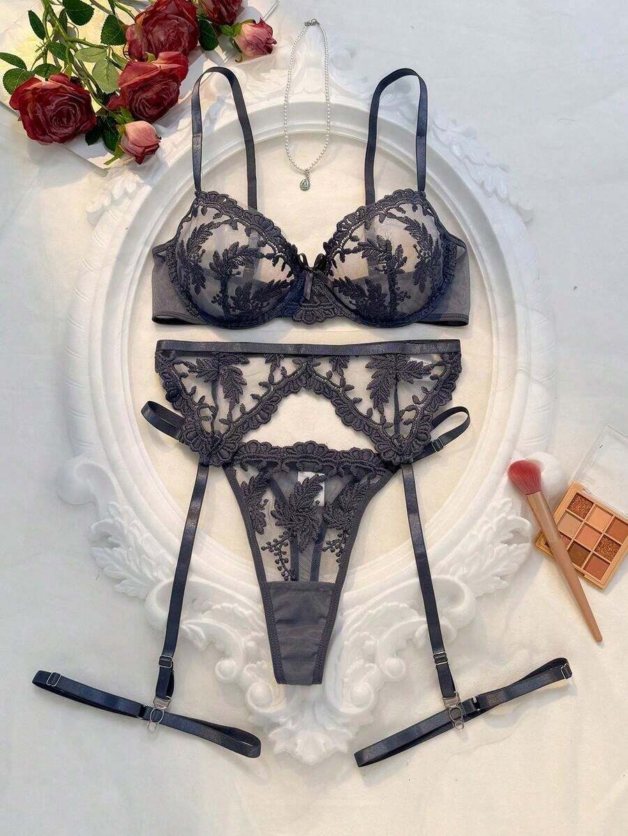5pcs Women's Sheer Embroidered Mesh Underwire Lingerie Set - Grey - View 1