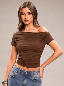 Camiseta corta ajustada con cuello asimétrico y fruncido, de unicolor, informal, para verano - Marrón - Ver 7