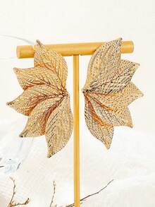 1 Pair Fashionable Elegant Maple Leaf Earrings, Suitable For Daily Wear - Gold - View 4