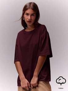 Camiseta de cuello redondo suave y oversize, parte de un armario cápsula casual, camiseta oversize para uso diario, aeropuerto, vuelta al colegio, elegante para primavera y verano, vacaciones - Burdeos - Ver 1