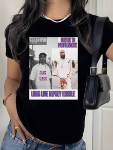 Retrato urbano con personas en actitud motivadora frente a un fondo de ciudad que transmite energía esfuerzo y superación camiseta de mujer moderna cómoda casual para uso diario - Negro - Ver 1