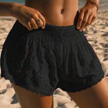 Women's Elastic Waist Black Hollow Out Shorts, Vacation Swimsuit Cover Up Shorts - Negro - Ver 7