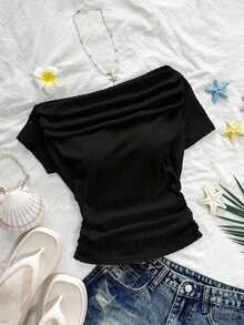 Camiseta corta de manga corta con cuello asimétrico, cintura fruncida y tejido jacquard acanalado amarillo.Moda primavera/verano para mujeres, estilo minimalista y elegante, apropiado para maestros/estudiantes, de uso versátil y casual. - Negro - Ver 1