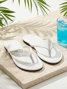 New Summer Rhinestone Leaf Flat Flip Flops, Versatile Comfortable Casual Wear, Suitable For Beach, Vacation - White - View 3