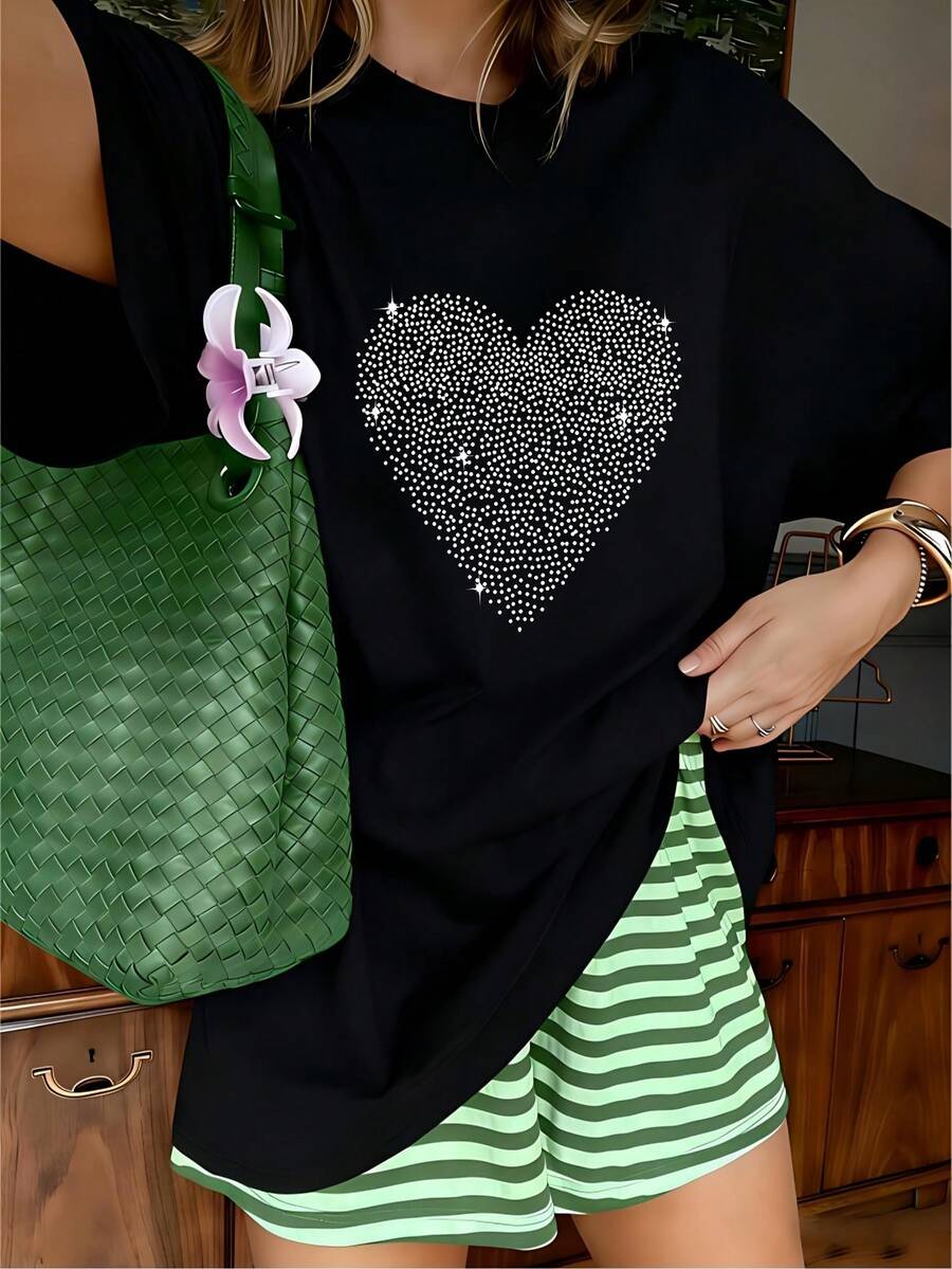 Glamorous Rhinestone Full Diamond Heart Graphic T-Shirt, 100% Cotton Oversized Soft Breathable Sparkly Tee, Casual Crewneck Short Sleeve Top For Parties & Night Out - Hitam - View 1